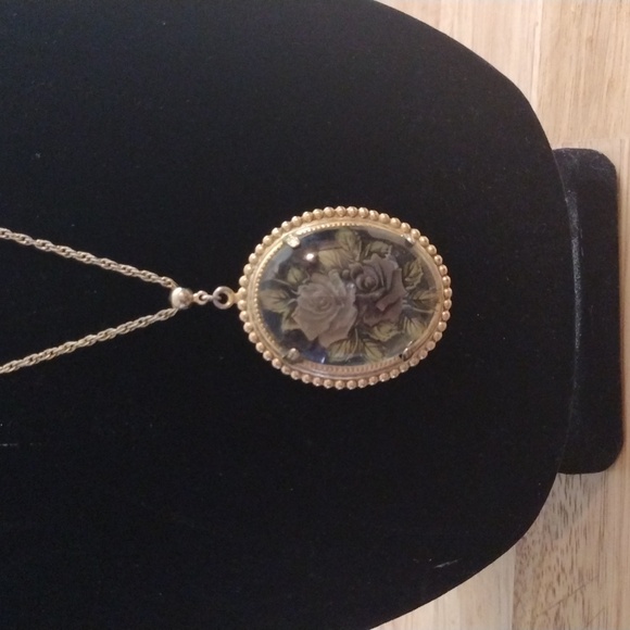 Necklace - Picture 4 of 5